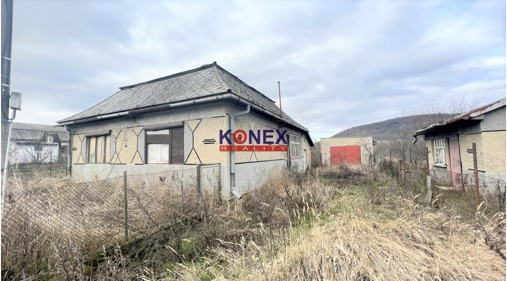 RODINNÝ DOM NA REKONŠTRUKCIU – obec BREHOV