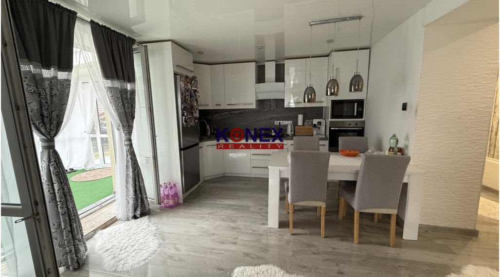 ID-3083 NA PREDAJ –  Priestranný poschodový rodinný dom HRAŇ