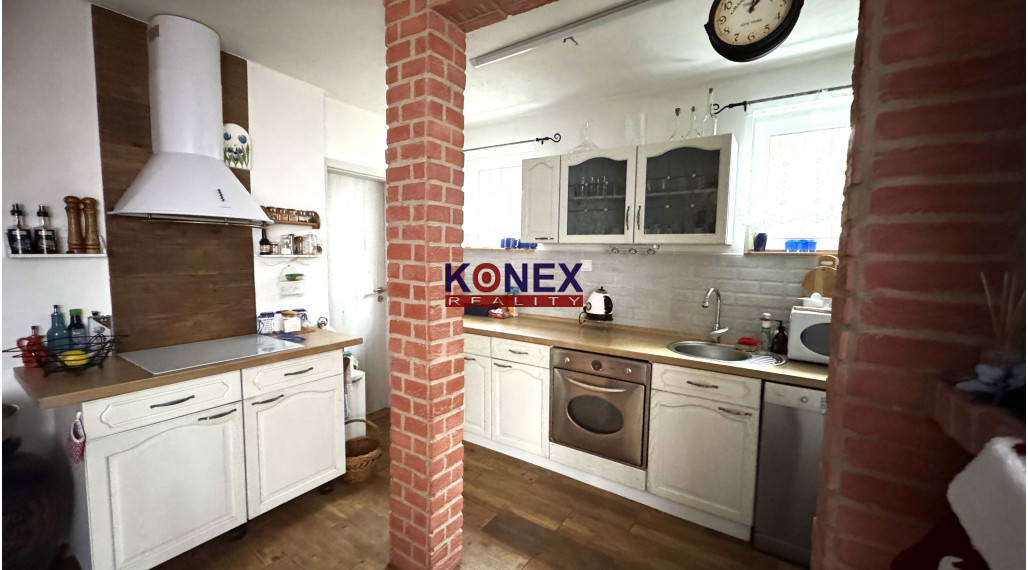 ID-3264 Murovaná dvojpodlažná chata na Šírave