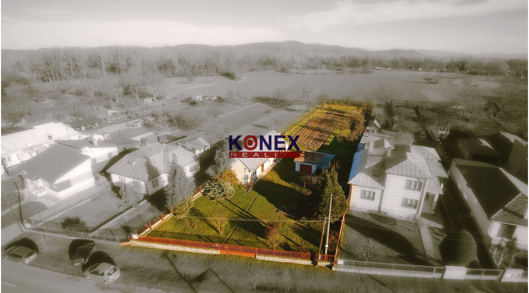 ID-3344 RODINNÝ DOM s krásnym širokým pozemkom TOPOĽANY