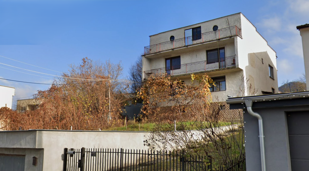 ID-3430 Poschodový rodinný dom pri Humennom – JASENOV