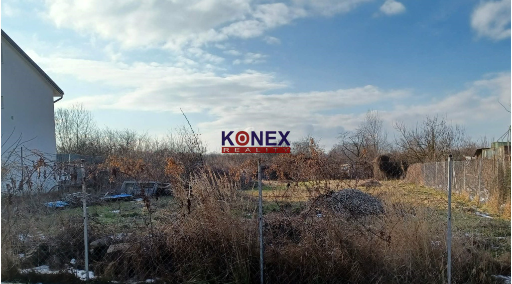 ID-3487 Rovinatý pozemok pre rodinný dom v obci SOMOTOR