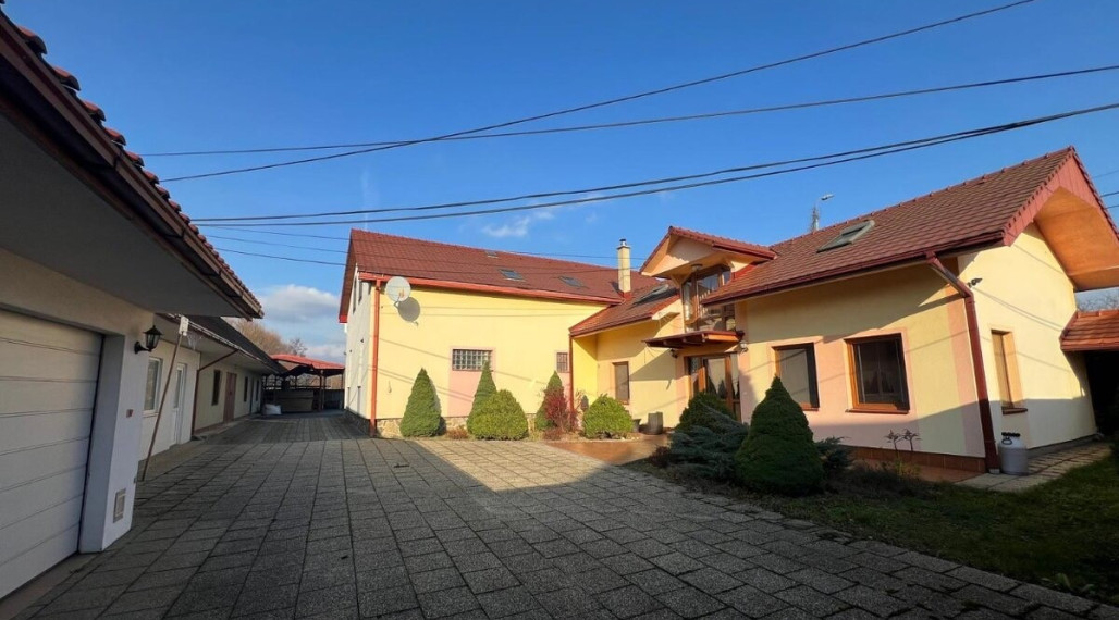 ID-3516 KOMERČNÝ AREÁL – SNINA – Perečínska ul.