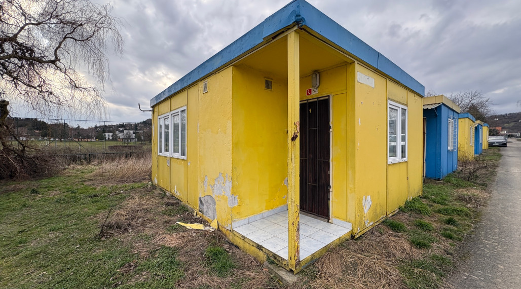 ID-3617 ZAUJÍMAVÁ NOVINIKA - Komplex chatiek - šírava, časť Kaluža