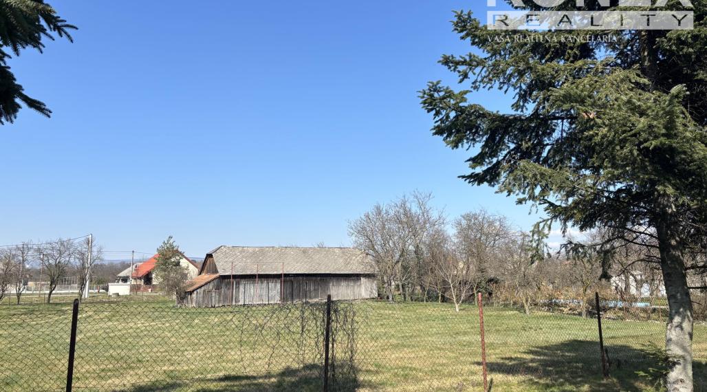 ID-3671 Priestranný stavebný pozemok - HORŇA