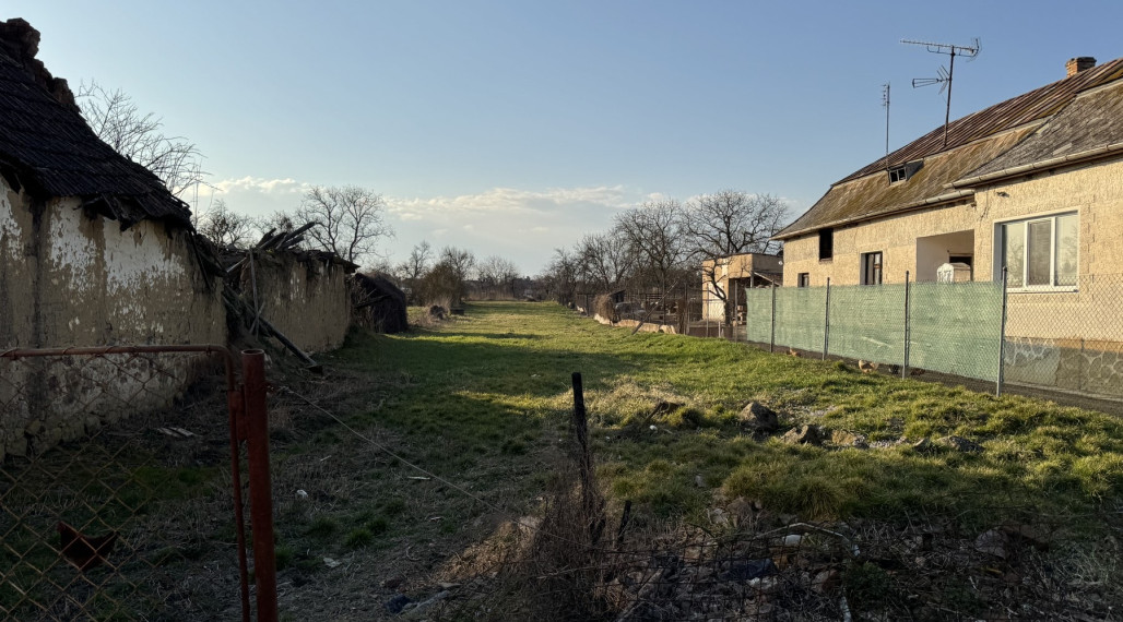 NA PREDAJ - pozemok v obci Oborín
