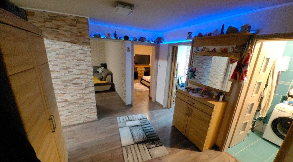 ID-3686 SUPER PONUKA - ZARIADENÝ 3iz. byt SEČOVCE ( 3x BALKÓN)