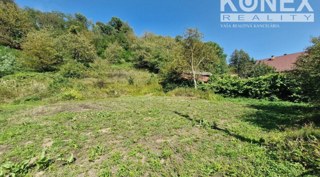 ID-3786 Slnečný pozemok v Jasenovciach – ideálne miesto pre váš nový začiatok