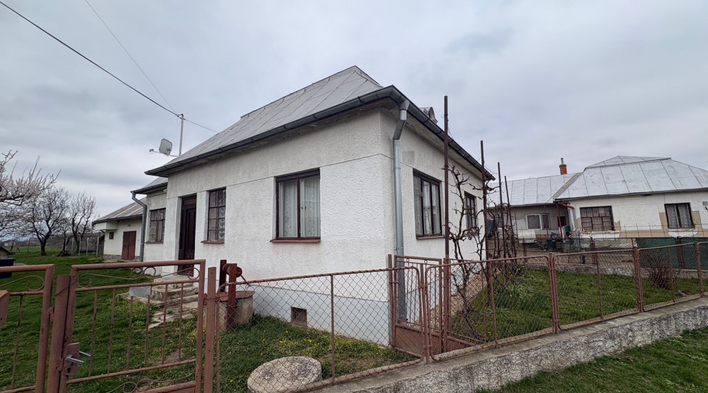 ID-3790 NA PREDAJ LEN U NÁS – Rodinný dom – LOŽÍN