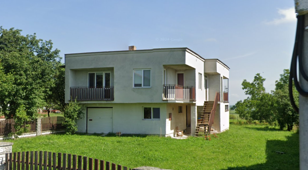 ID-3903 Na predaj priestranný rodinný dom v obci Veľaty