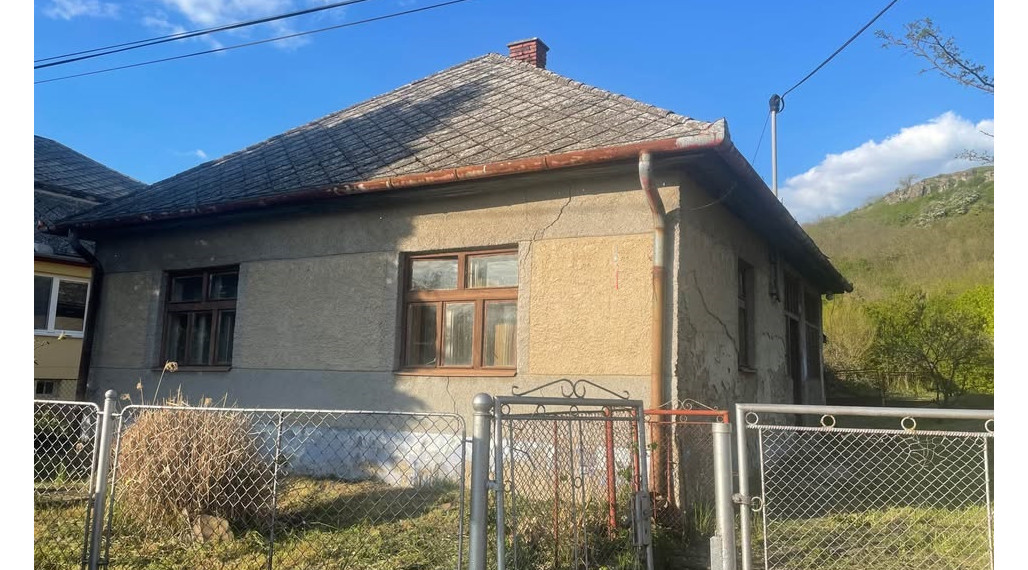 ID-3940 Rodinný dom na rekonštrukciu – SVÄTUŠE