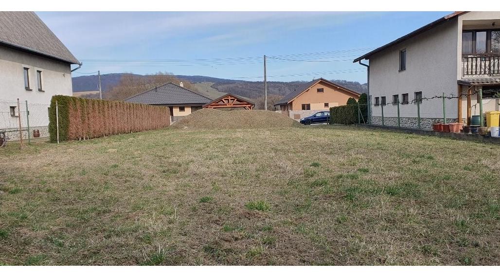 ID-4072 SUPER PONUKA Na predaj pozemok Čierne nad Topľou
