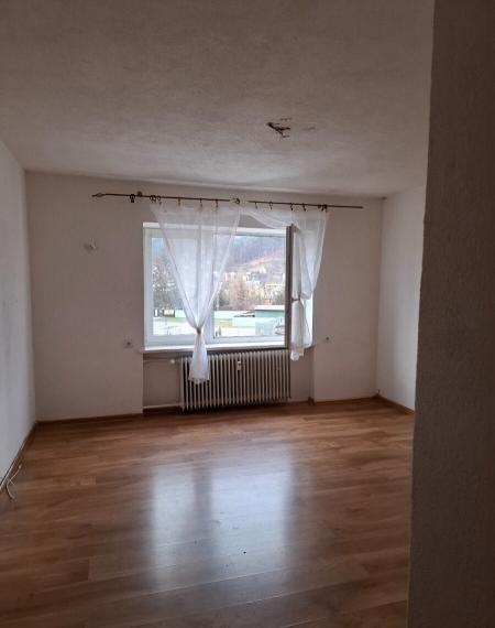 ID-4147 NA PREDAJ 2-izbový byt v SNINE – Paláriková ul.