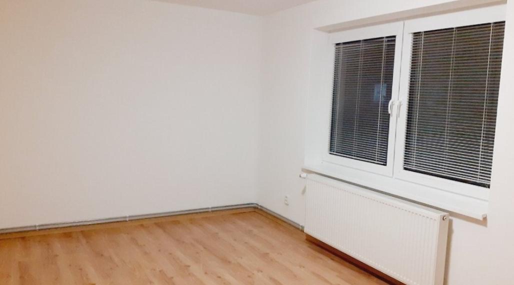 ID-4166 Na predaj rodinný dom s dvoma bytovými jednotkami – Stropkov