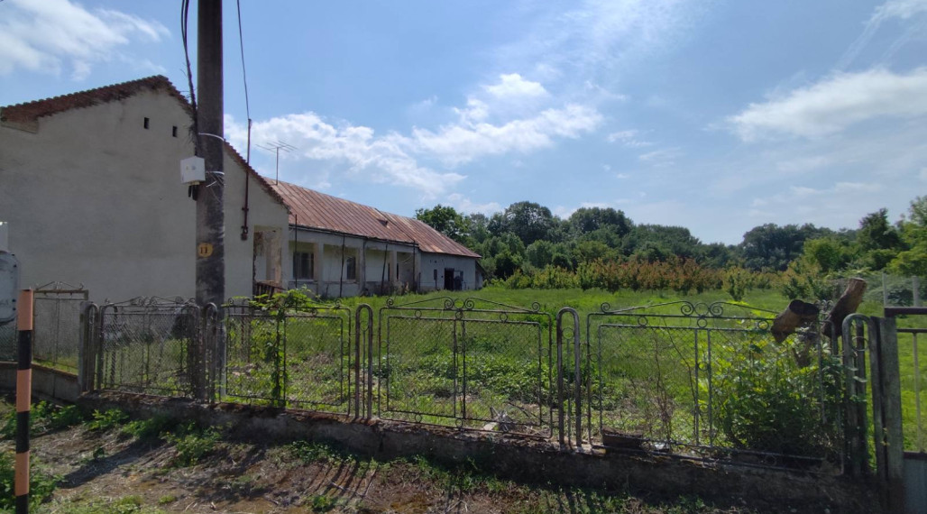 ID-4179 Rodinný dom v pôvodnom stave s veľkým pozemkom – Ižkovce