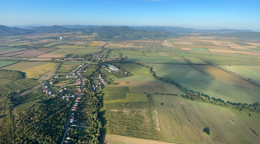 ID-4215 Na predaj stavebný pozemok v srdci Tokajskej oblasti – Čerhov