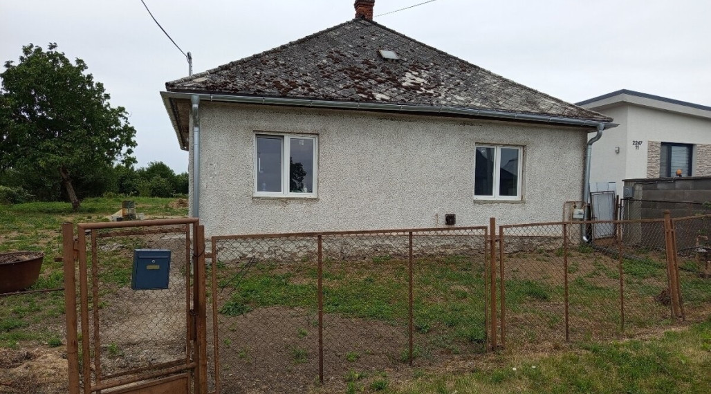 ID-2696 RODINNÝ DOM - štvorec vo Veľkých Kapušanoch - Veškovce