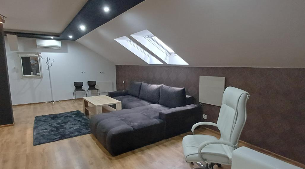 ID-4114 NA PRENÁJOM – Podkrovný byt (145m2) na sídl. Juh v Michalovciach