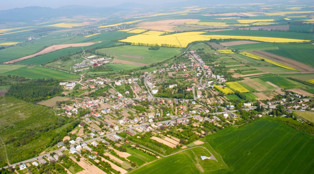 ID-4407 NA PREDAJ pozemok na výstavbu VEĽATY