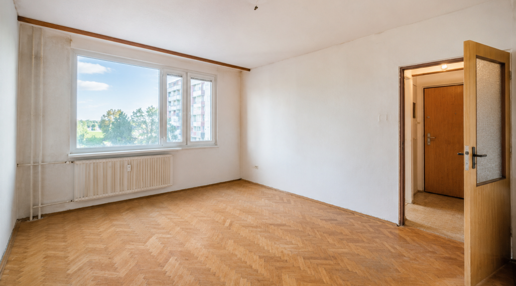 ID-4564 NA PREDAJ 1-izbový byt na rekonštrukciu VRANOV NAD TOPĽOU