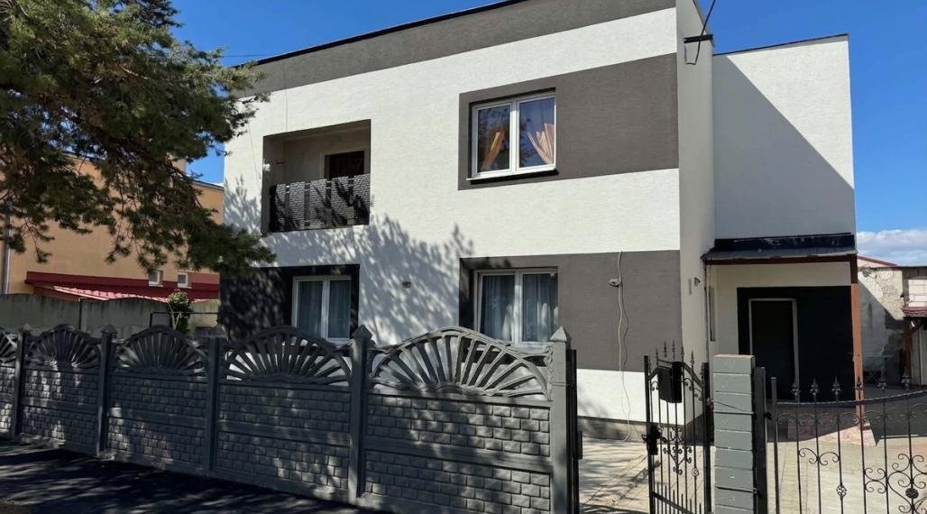 ID-2969 NA PREDAJ – Rodinný dom v meste TREBIŠOV