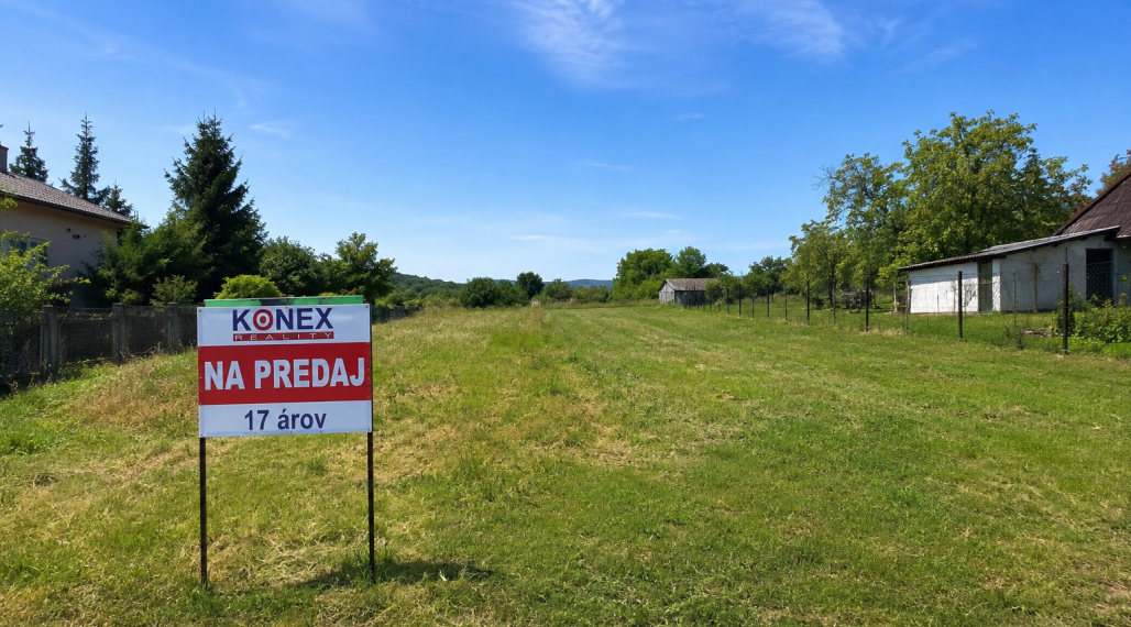 ID-4616 NA PREDAJ POZEMOK (17 á) - obec LASTOVCE