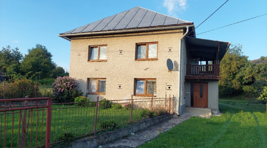 ID-4828 NA PREDAJ Poschodový rodinný dom HAŽLÍN, okr. Bardejov