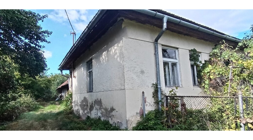 ID-4836 NA PREDAJ Rodinný dom/pozemok v obci OBORÍN