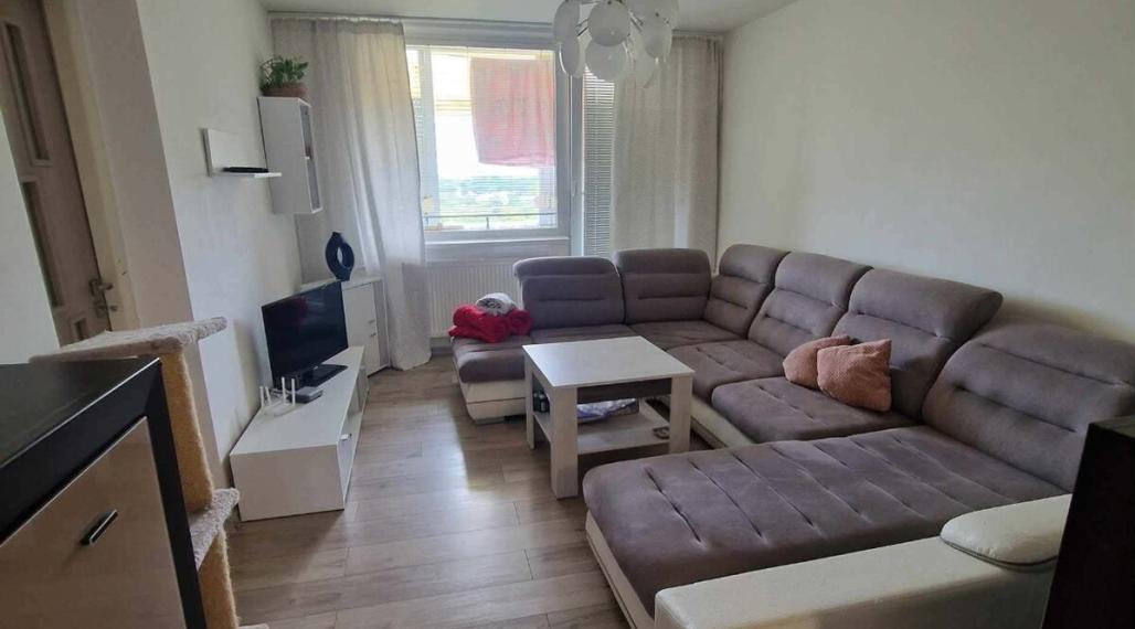 ID-4853 NA PREDAJ Pekný 3,5-izbový byt s garážou a záhradkou POZDIŠOVCE
