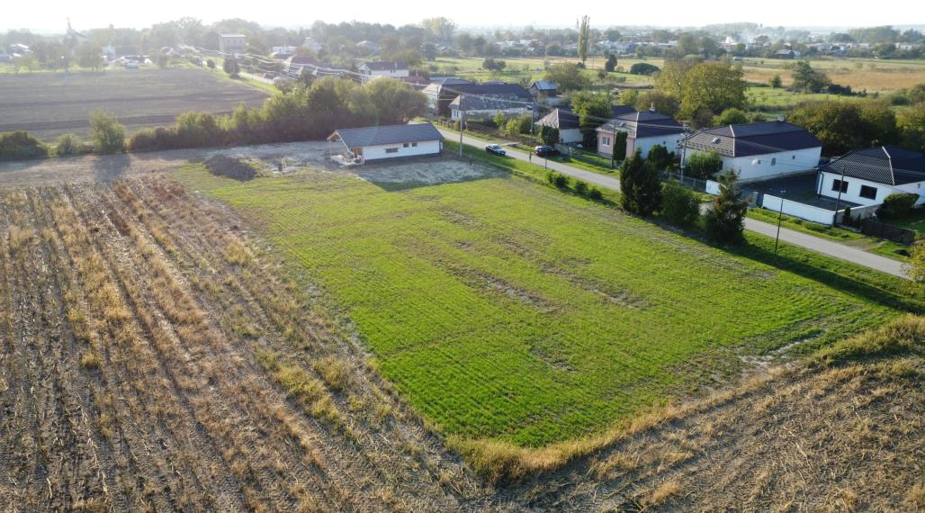 ID-4858 NA PREDAJ - Stavebný pozemok v obci Hatalov