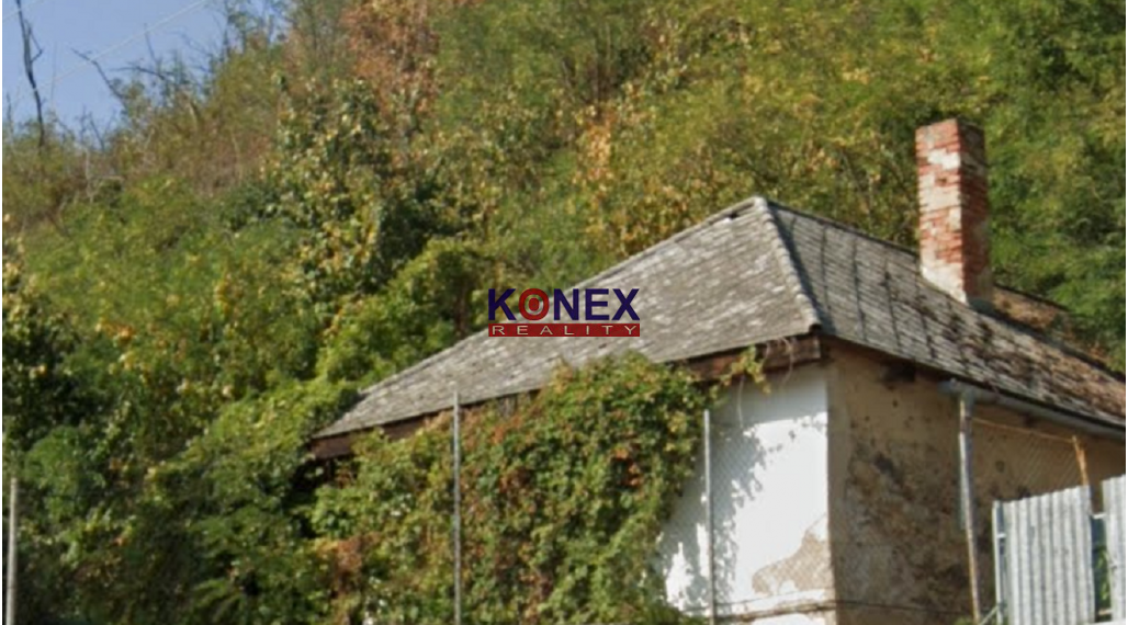 ID-4892 NA PREDAJ starší rodinný dom v obci BREHOV
