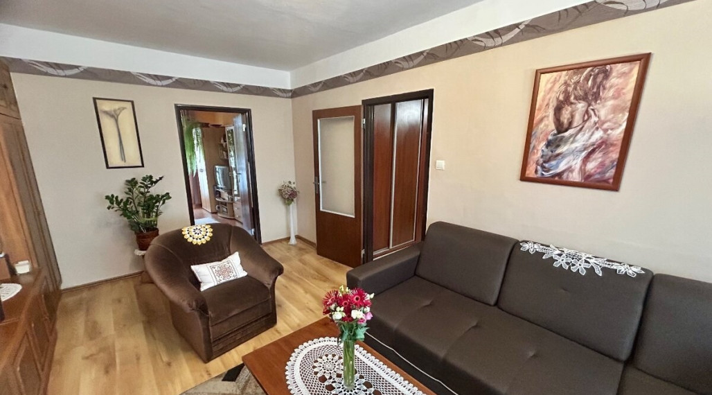ID-4994 NA PREDAJ 2-izbový byt VEĽKÉ KAPUŠANY - Centrum