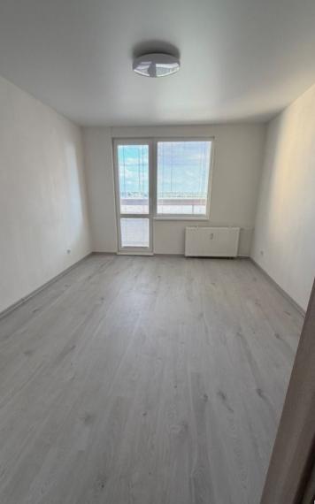 ID-5019 NA PREDAJ Priestranný 3-izbový byt v Čiernej nad Tisou