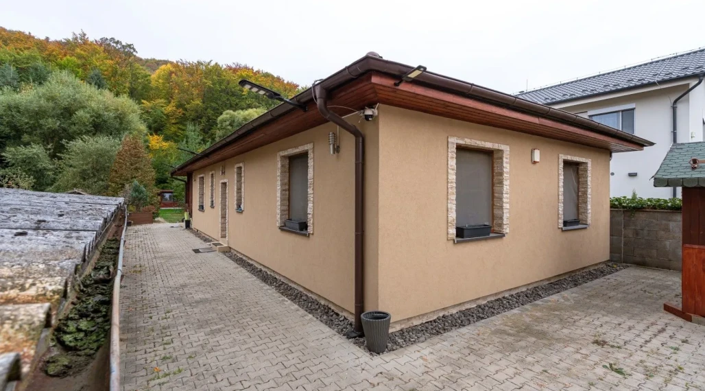 ID-5067 NA PREDAJ Bungalov s krásnym pozemkom - Bukovec pri Košiciach