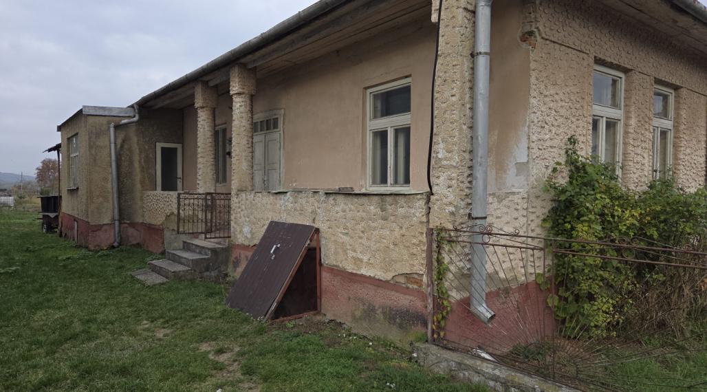 ID-5080 NA PREDAJ Gazdovský rodinný dom - JASENOV
