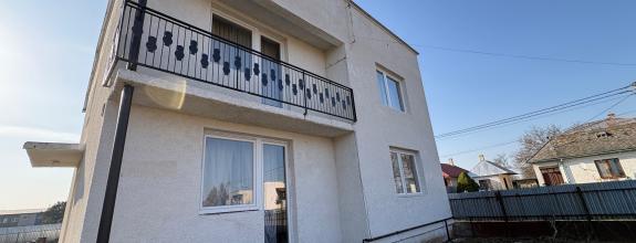 ID-3661 NA PRENÁJOM Poschodový rodinný dom v obci Bracovce