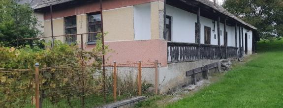 ID-3737 NA PREDAJ – rodinný dom Veľaty
