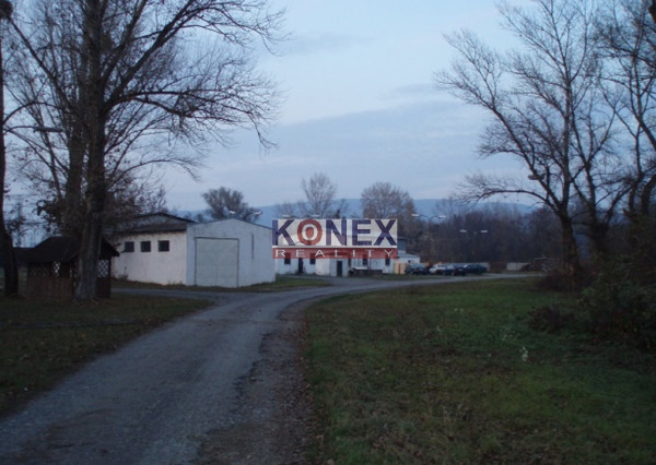 Priemyselný areál – drevovýroba, Voľa