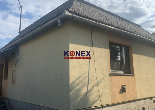 NA PREDAJ! Štvorec obci Brehov.