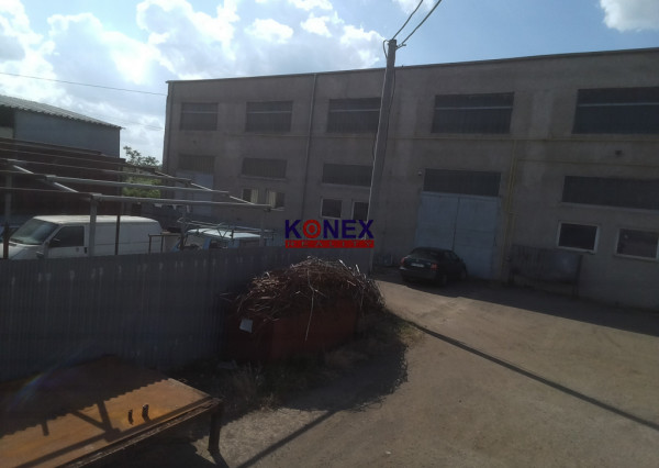 Priemyselný areál s halou a administratívnou budovou – ul. Stavbárov, Michalovce.