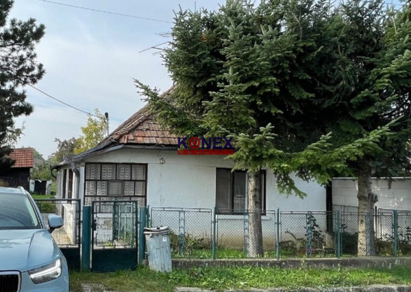 Gazdovský rodinný dom v obci Viničky – NA PREDAJ