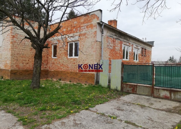 NA PREDAJ! Budova obchodu a služieb v obci Sejkov