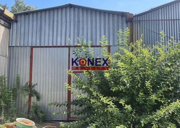 HANGÁR v meste Trebišov na predaj