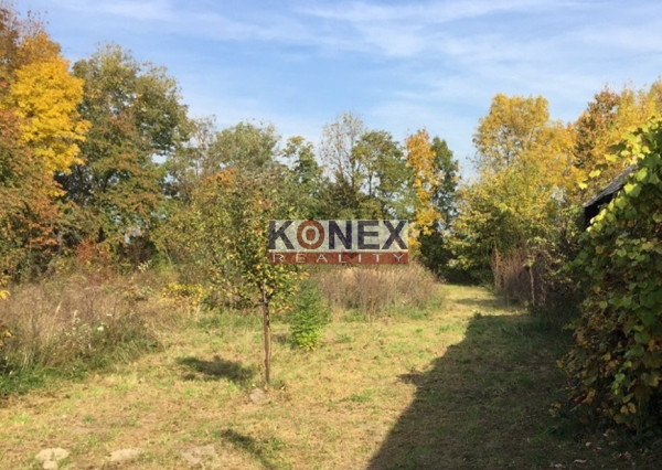 Menší pozemok pri obci Kaluža ( 105 m2)