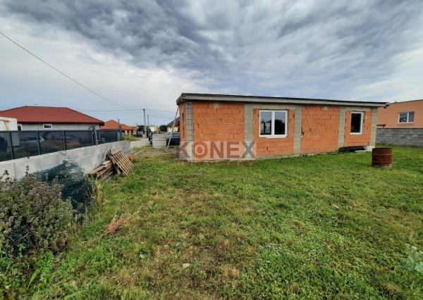 Rodinný dom – hrubá stavba - Valaliky