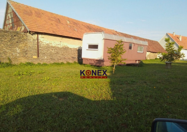 Stavebný pozemok v obci Malý Horeš.