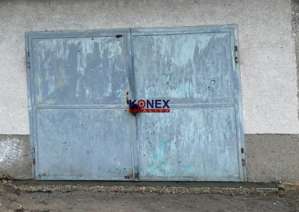 Na predaj garáž v centre Kráľovského Chlmca