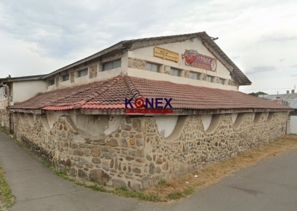 NA PREDAJ - Budova pri centre Michaloviec