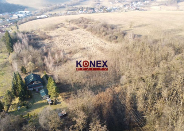 Rozľahlý pozemok (4846 m²) v intraviláne VRANOVA N/TOPĽOU