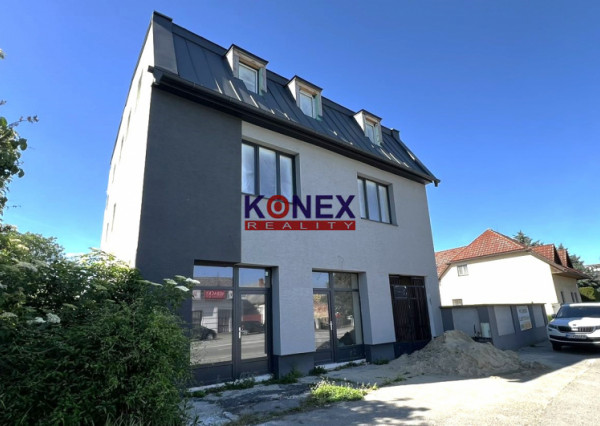 NA PREDAJ! Obchodné priestory v skvelej lokalite Michaloviec